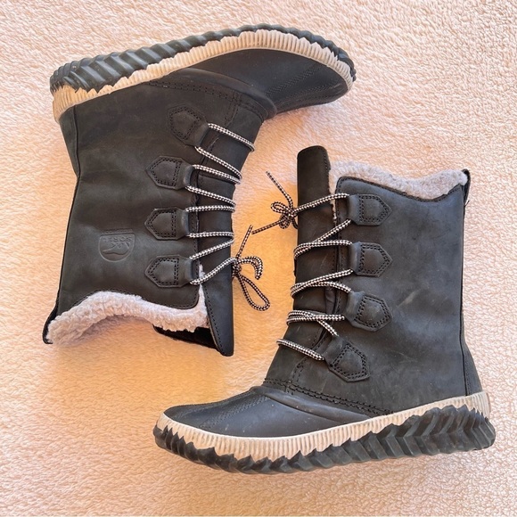 SOREL OUT AND ABOUT LACE UP BLACK WEATHERPROOF BOOTS SIZE 7 EUC - Picture 3 of 13
